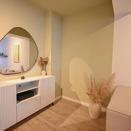 Sun & Fun Infinity Pool * Mamaia