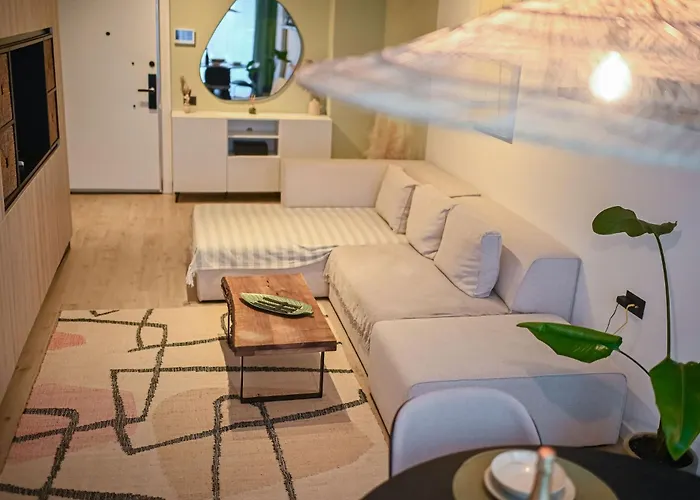 Sun & Fun Infinity Pool مامايا