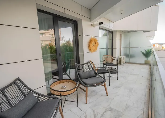 Sun & Fun Infinity Pool مامايا