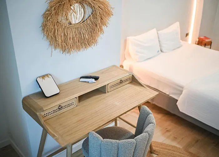 Sun & Fun Infinity Pool