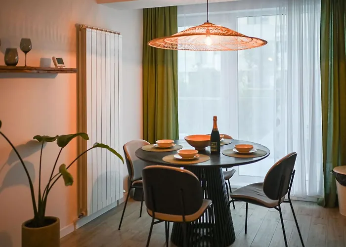 Sun & Fun Infinity Pool * مامايا