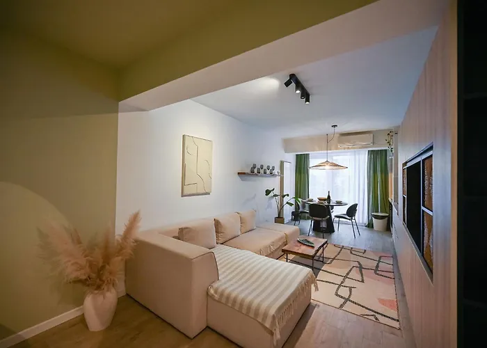 Sun & Fun Infinity Pool * مامايا